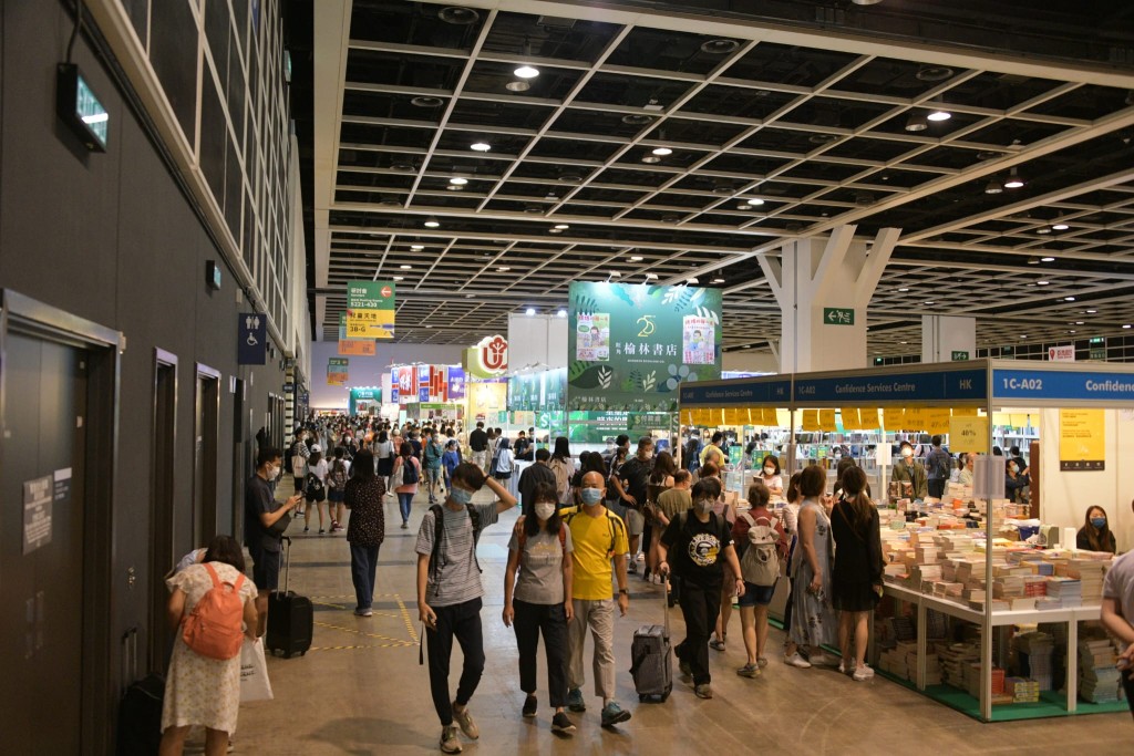 張竹君指參加書展或其他大型活動的人士需要戴口罩。